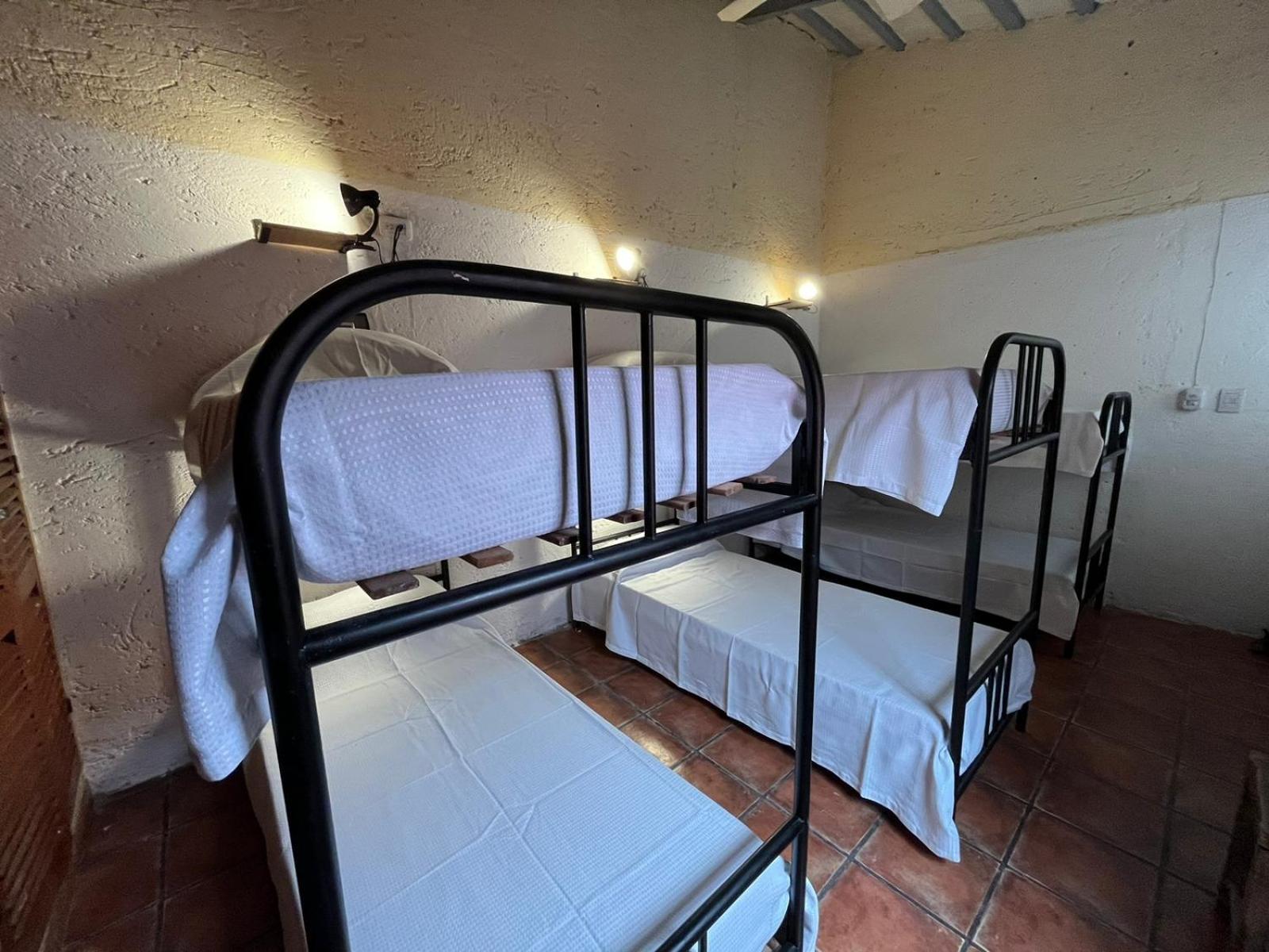 Urban Hostal